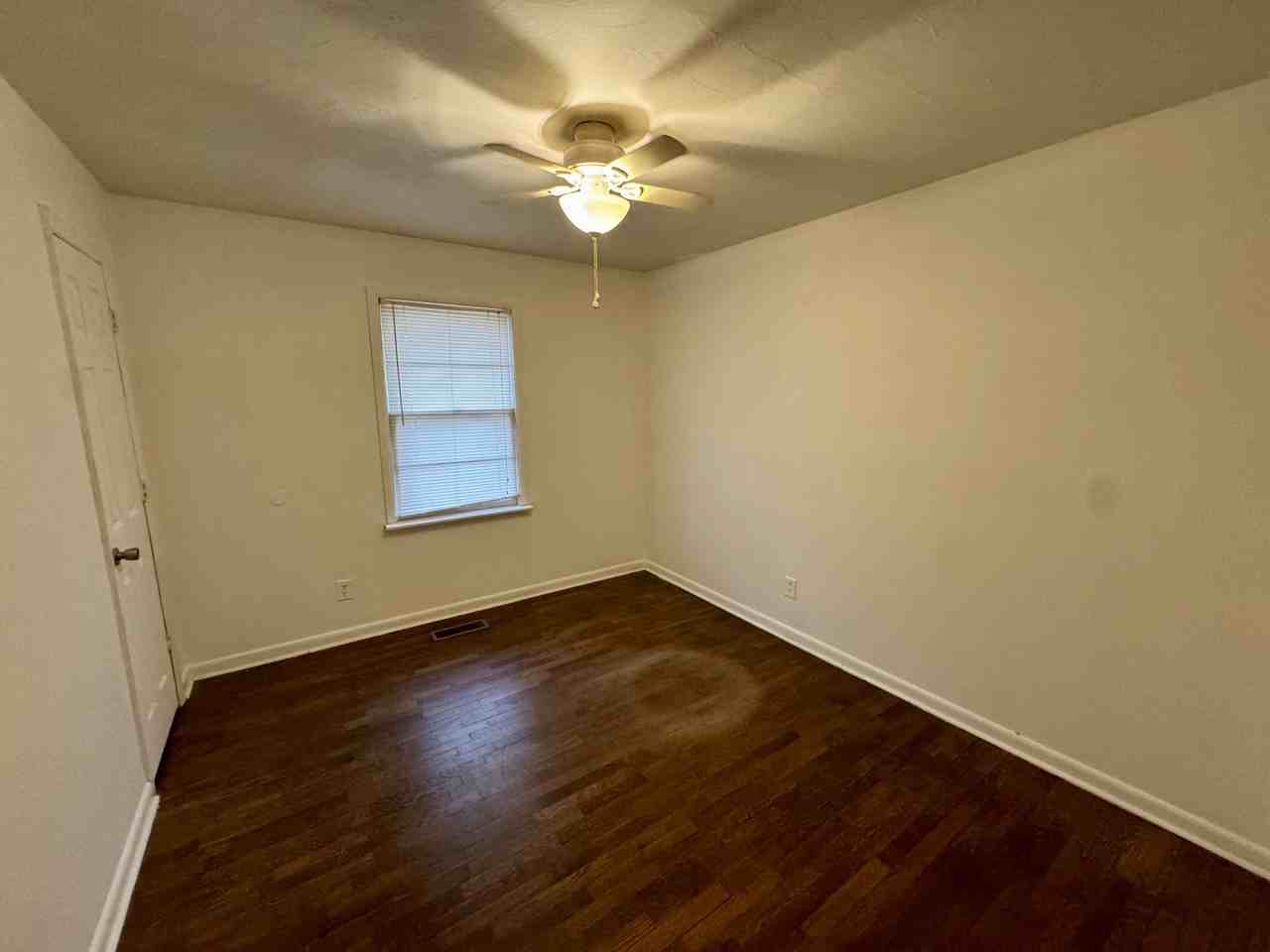 409 Suffield St #1 - Photo 5 of 9