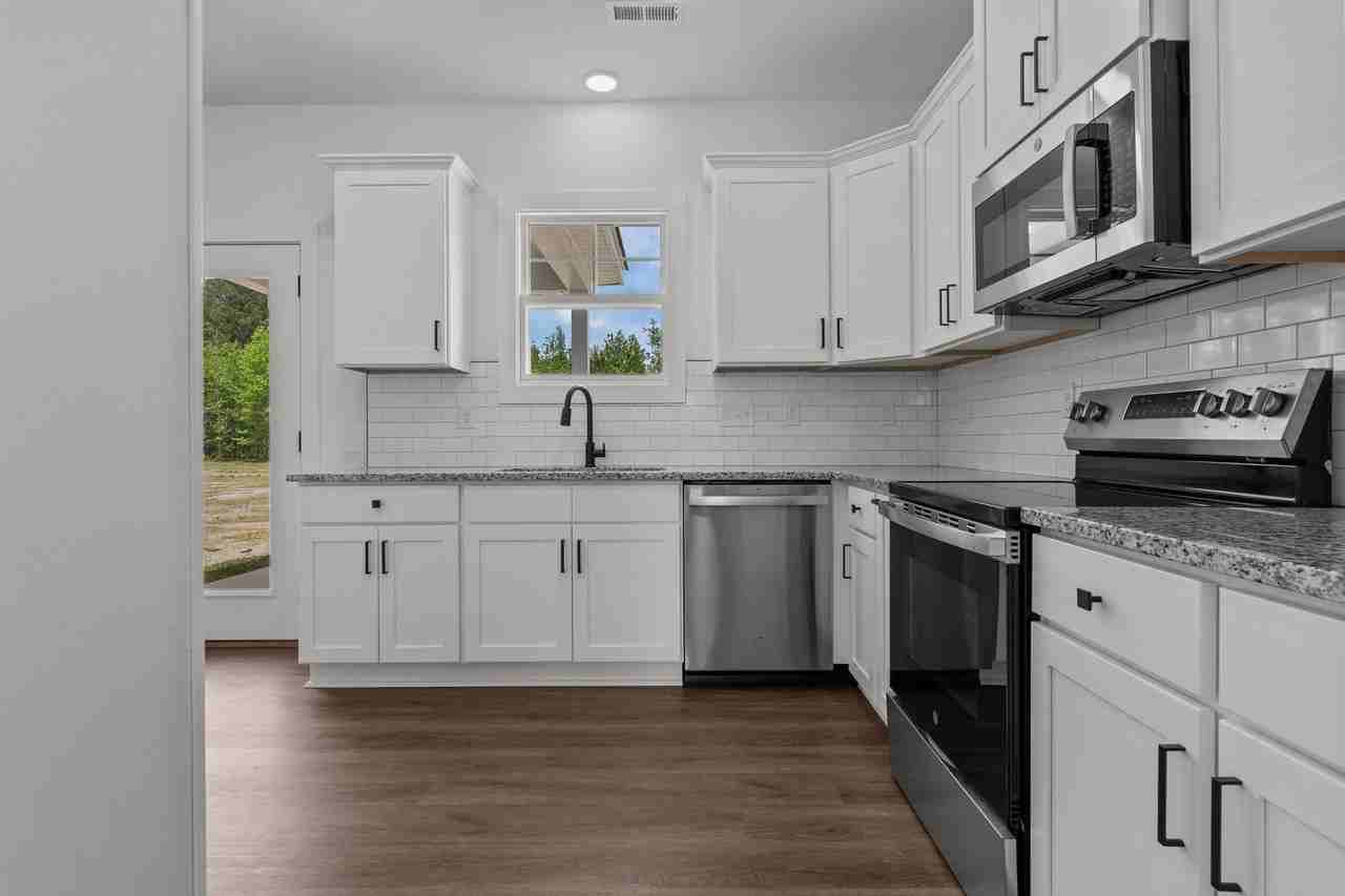 1571 Scull Rd #1 - Photo 4 of 20