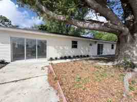 featured image of 1000 Nw 22nd Ter