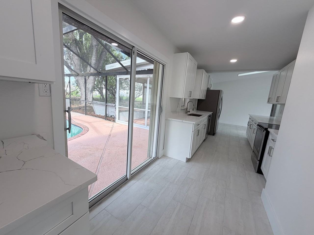 1000 Nw 22nd Ter - Photo 4 of 16