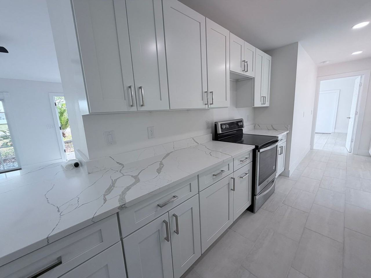 1000 Nw 22nd Ter - Photo 5 of 16