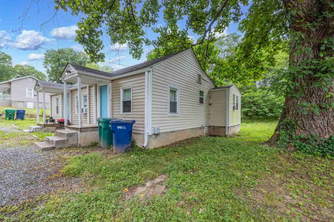 1022 Wood St #1 - Photo 4 of 22