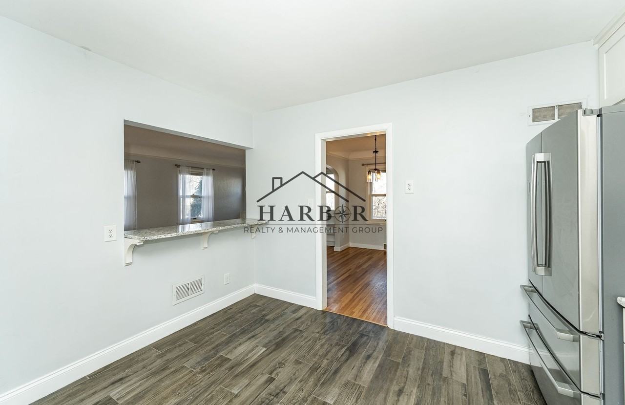 116 16th Ave Nw - Photo 2 of 23