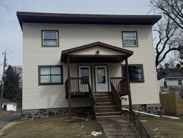 featured image of 412 N 15th Ave E