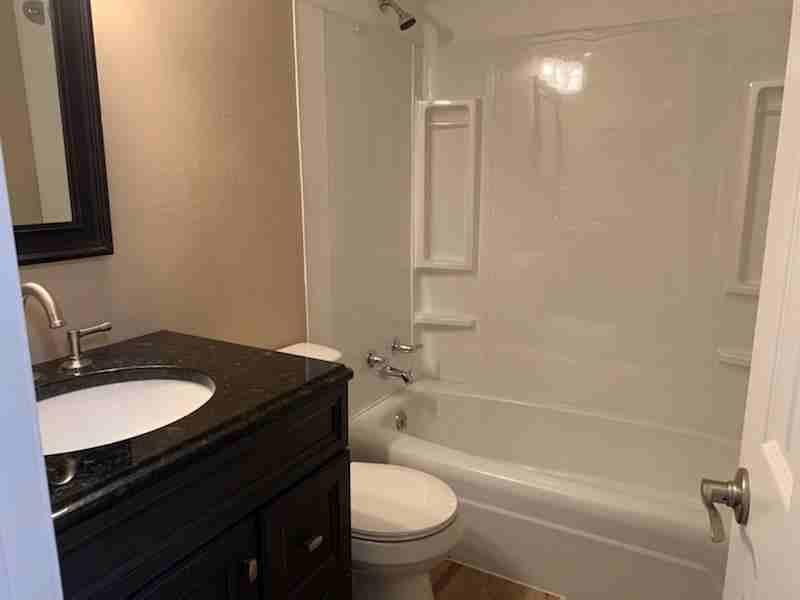 2009 Broadway - 4 #4 - Photo 3 of 7