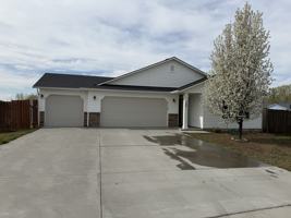 featured image of 108 Ne Malad Ct #1