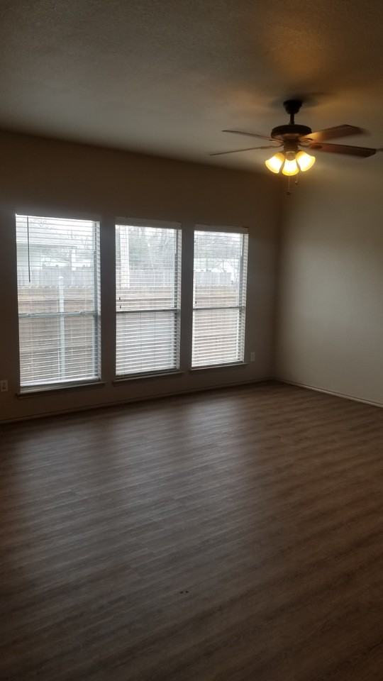 1104 Redcloud Dr #1 - Photo 6 of 18