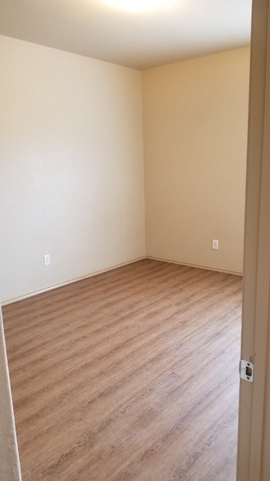 1104 Redcloud Dr #1 - Photo 7 of 18