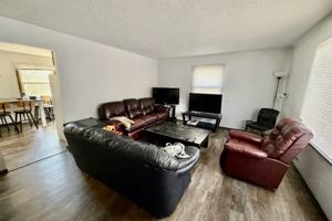 featured image of 902 Cedar River Dr #1