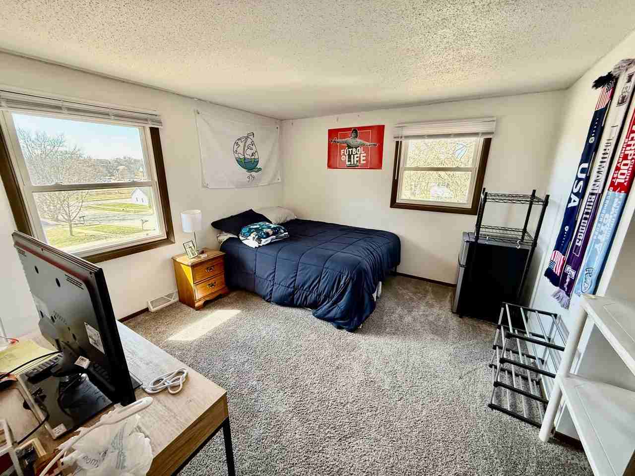 902 Cedar River Dr #1 - Photo 6 of 11