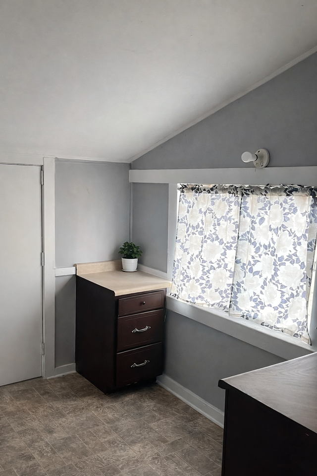 414 E Ash stUnit 3 #3 - Photo 2 of 9