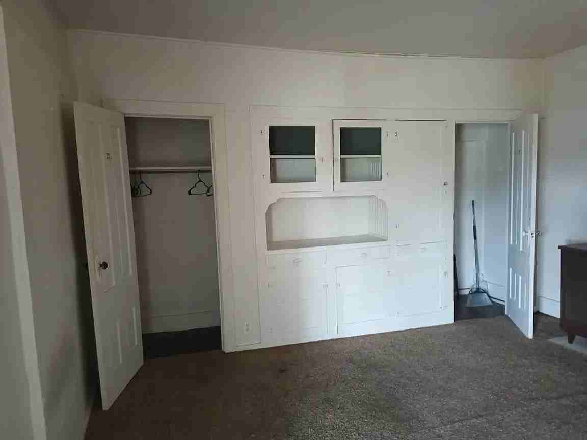 414 E Ash stUnit 3 #3 - Photo 6 of 9