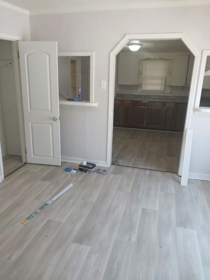 310 E 13th St - Photo 4 of 16