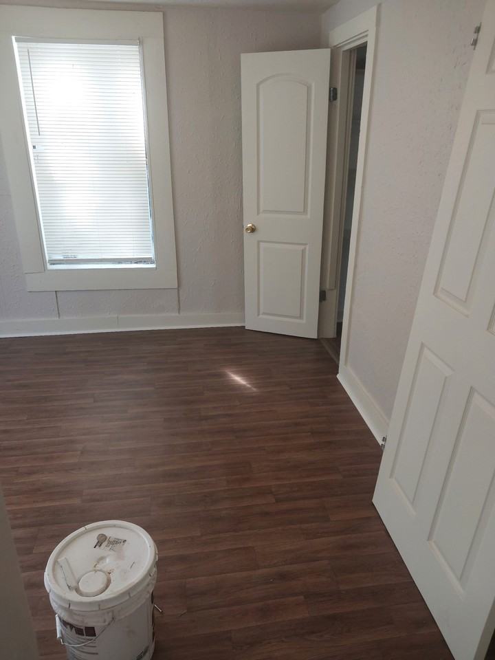 310 E 13th St - Photo 5 of 16