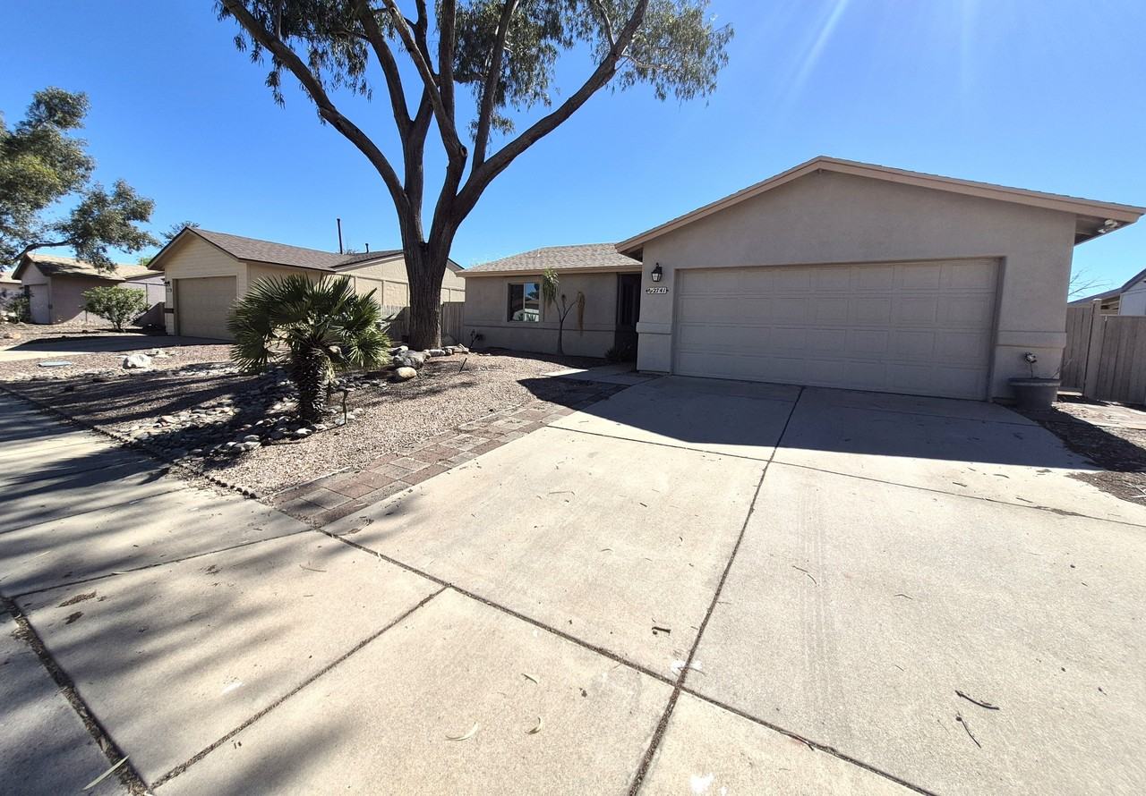 2741 W Firebrook Rd #1 - Photo 2 of 27