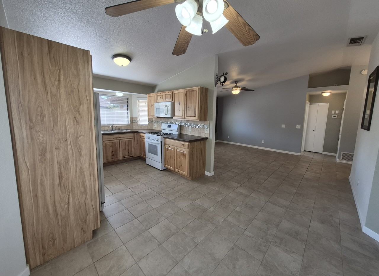 2741 W Firebrook Rd #1 - Photo 7 of 27