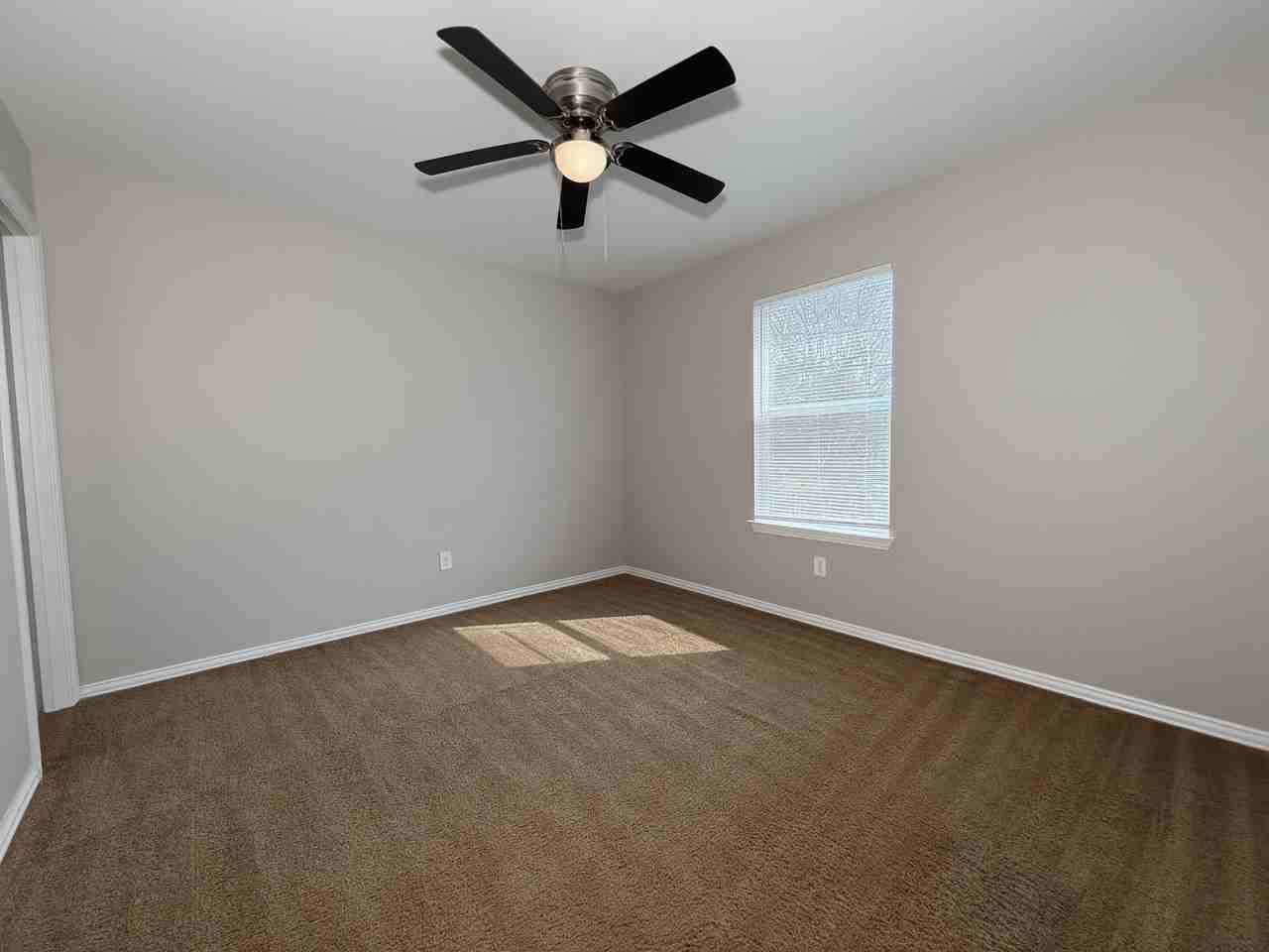 1404 Park Pl #1 - Photo 7 of 11