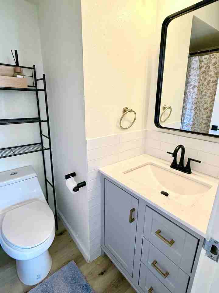 1617 Clark St #404 - Photo 7 of 10