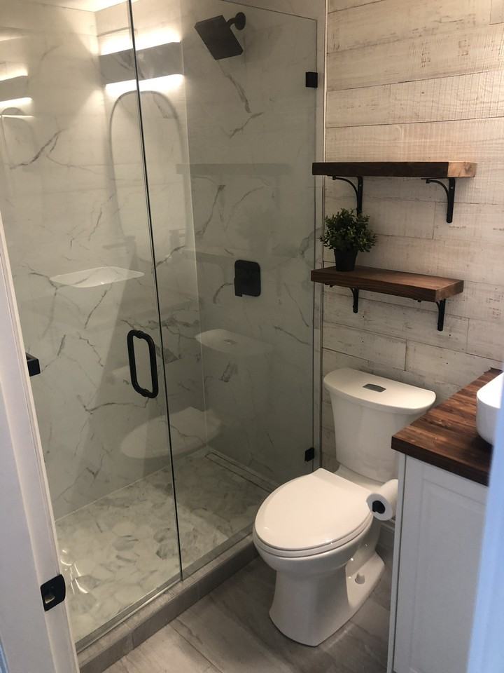 2636 E Hastings St - Photo 4 of 9