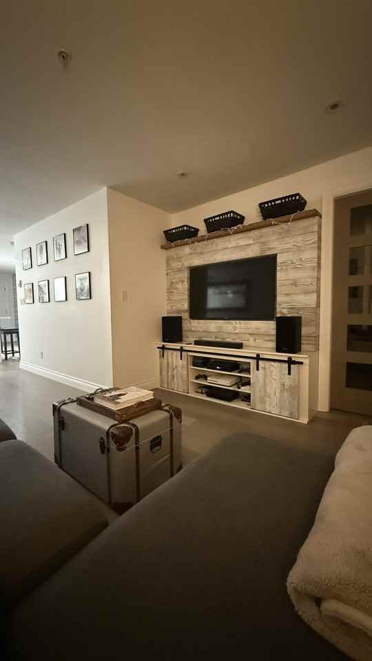 2636 E Hastings St - Photo 7 of 9