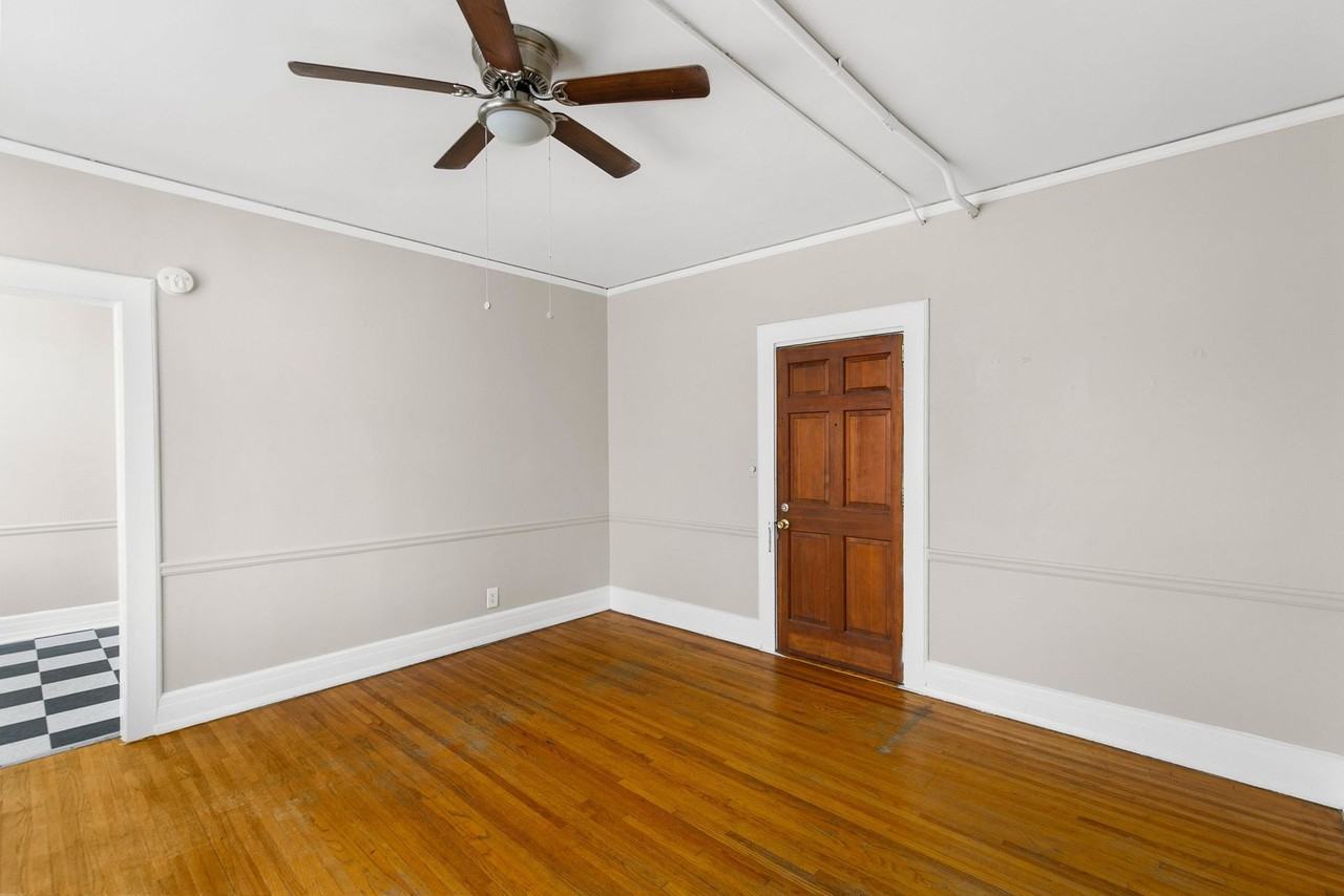 Charleston Court - Photo 3 of 11