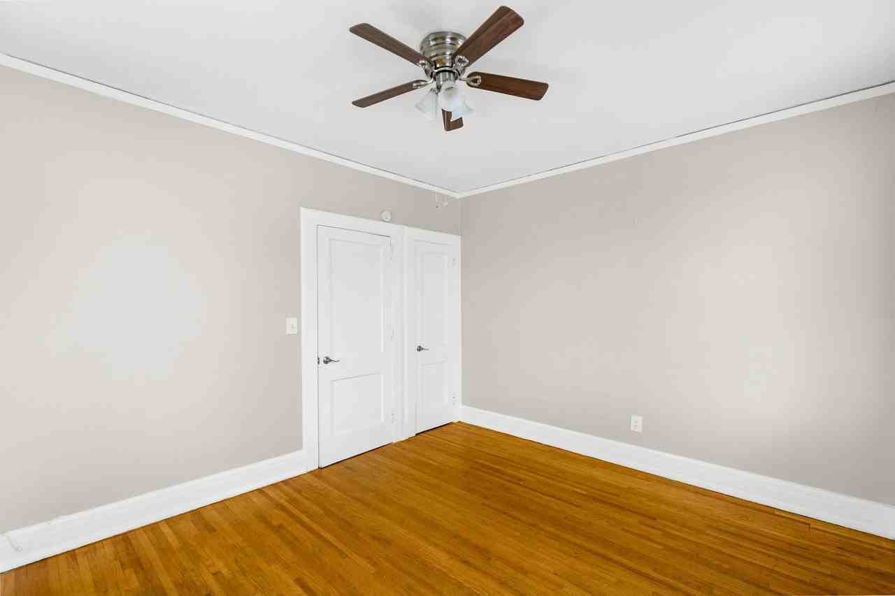 Charleston Court - Photo 6 of 47