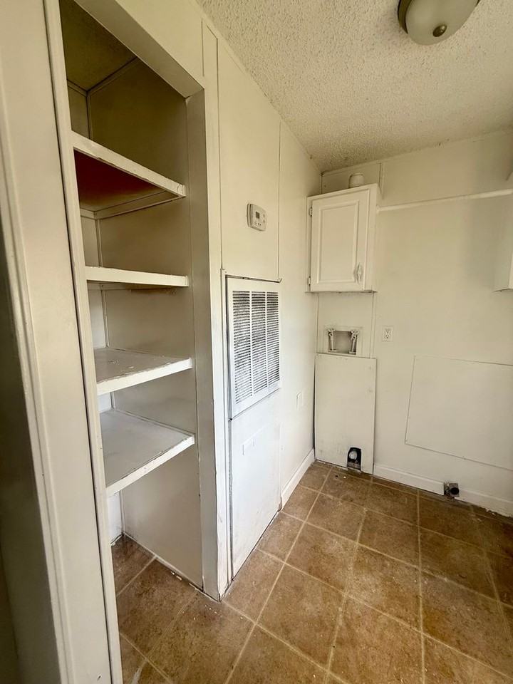 3 Bay Ave - Photo 7 of 13