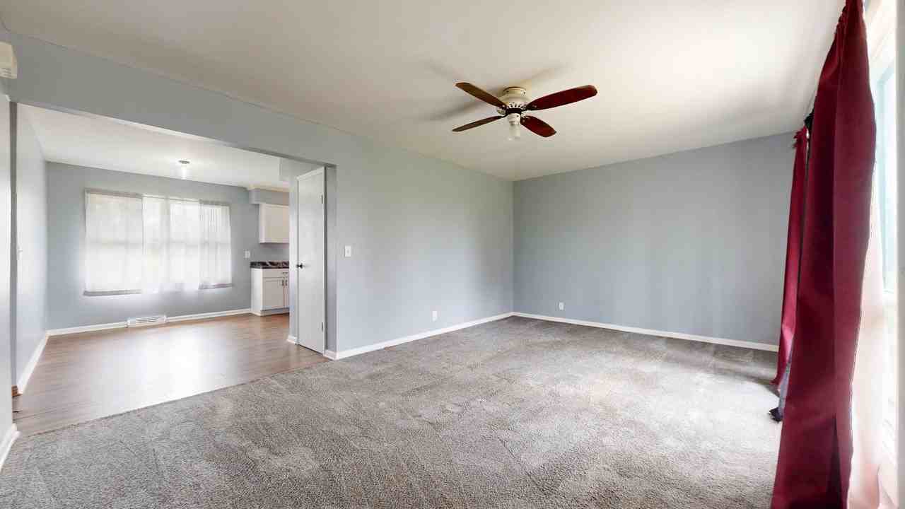 2131 Myers Rd - Photo 2 of 21