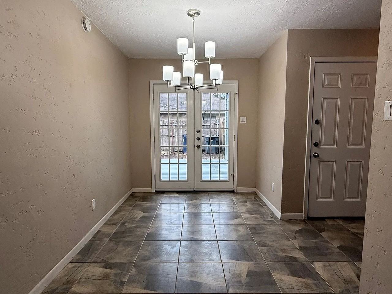 1005 San Saba Dr - Photo 7 of 16