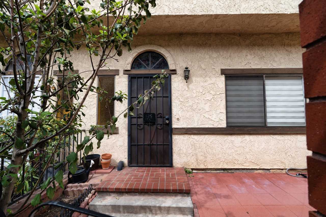525 N Alhambra Ave #C - Photo 2 of 32