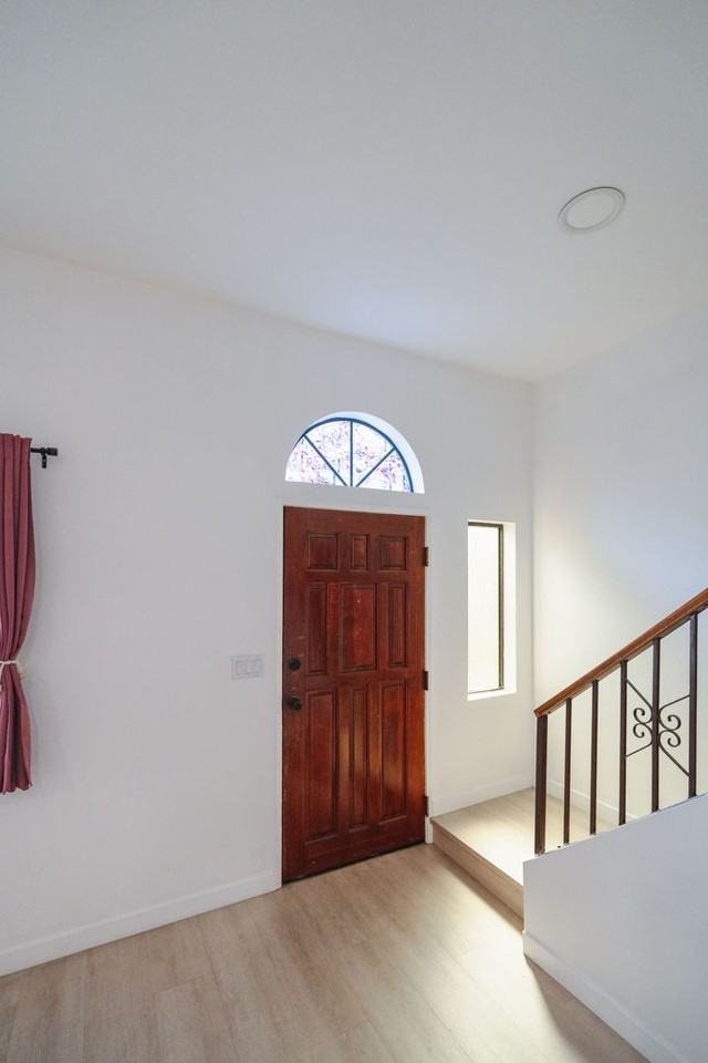 525 N Alhambra Ave #C - Photo 3 of 32