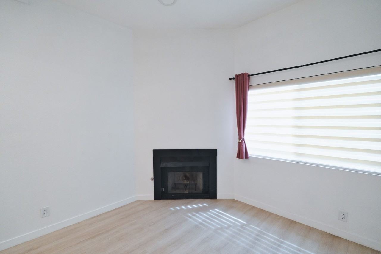525 N Alhambra Ave #C - Photo 7 of 32