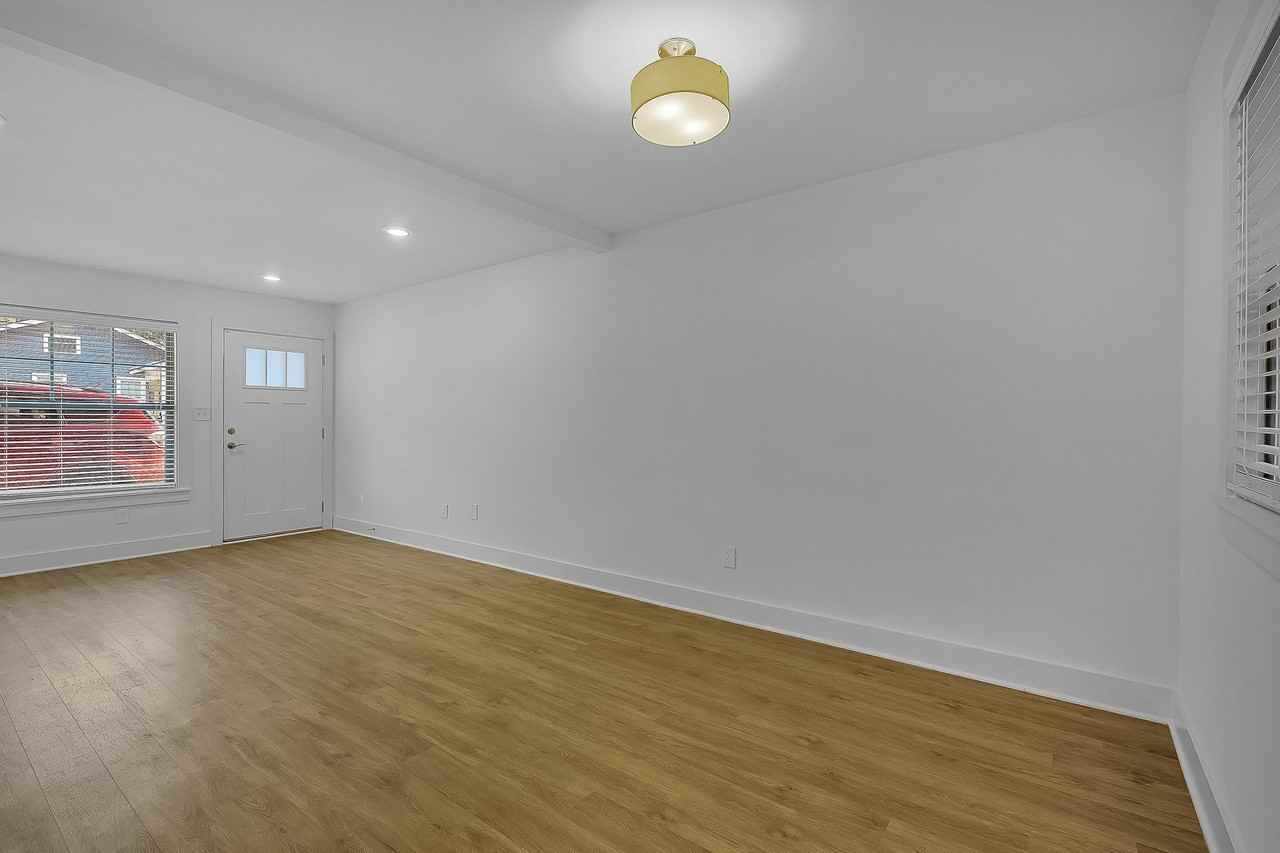 Greenview Apartments - Photo 5 of 11
