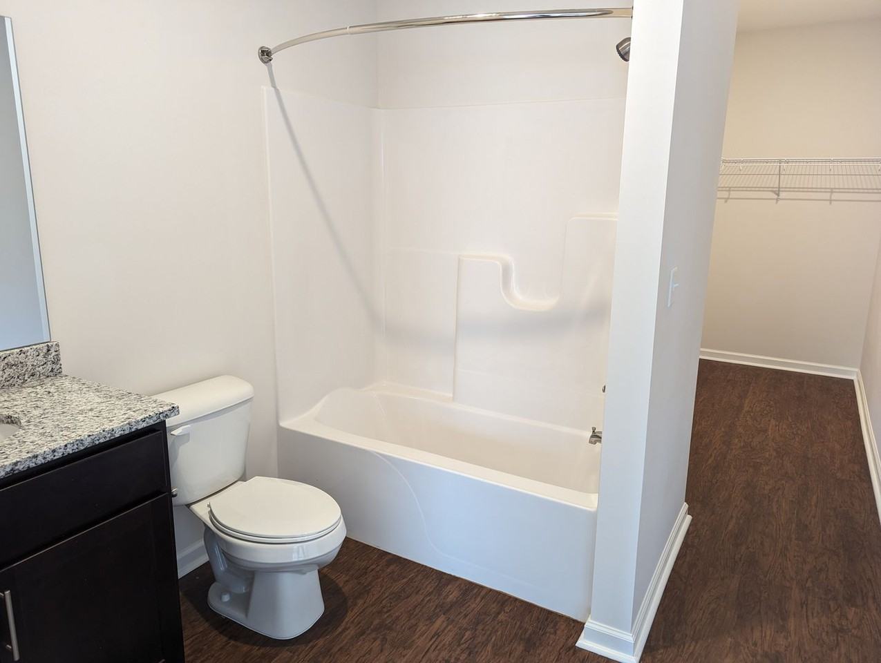 1006 S Indiana Ave #411 - Photo 3 of 7