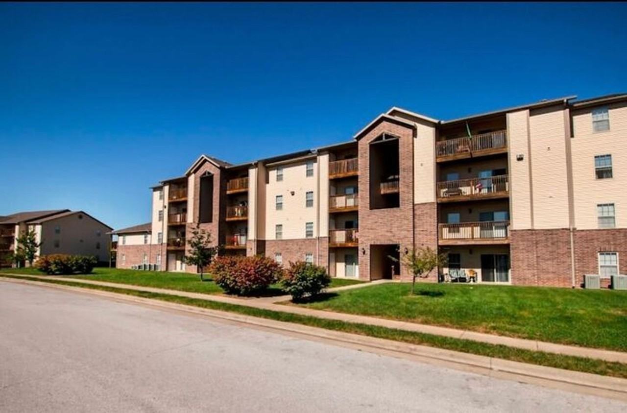 Town and Country Village Apartments - Photo 4 of 24