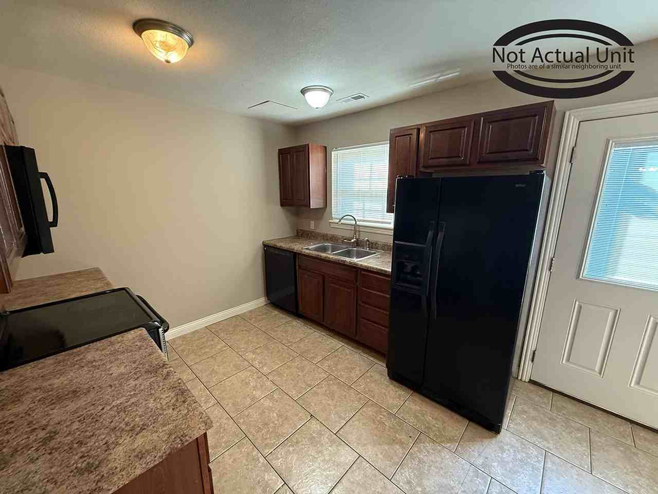 7455 Noah Ct - Photo 6 of 30