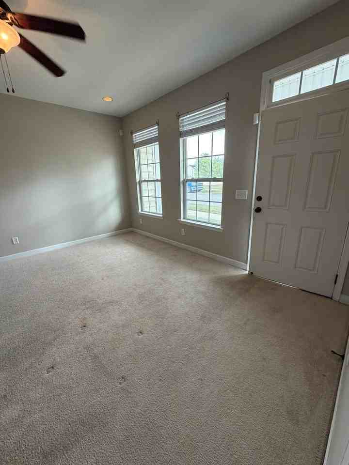 410 Conley Dr - Photo 2 of 23