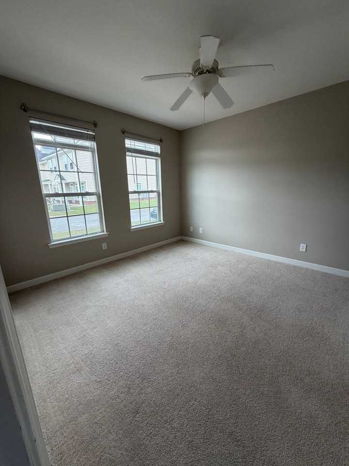 410 Conley Dr - Photo 7 of 21