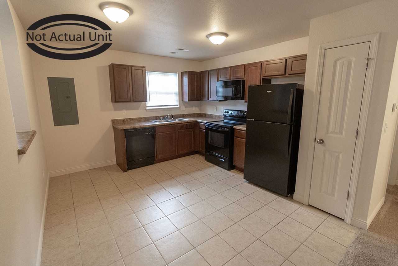 7360 Noah Ct - Photo 7 of 18