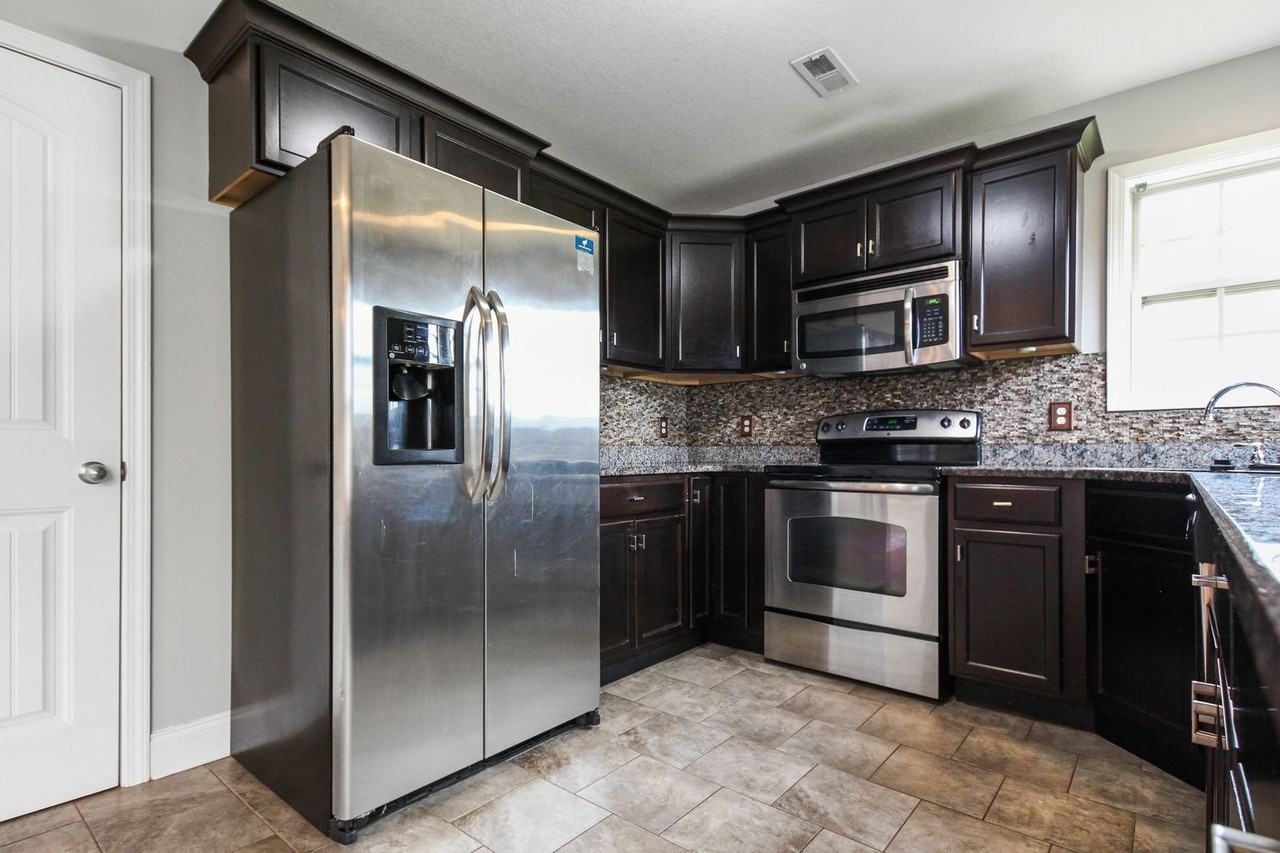 1290 Snowball Ln - Photo 6 of 20