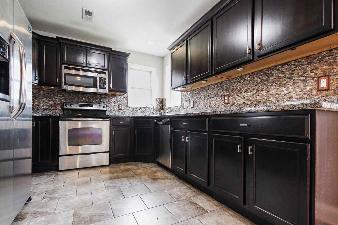 1290 Snowball Ln - Photo 7 of 20