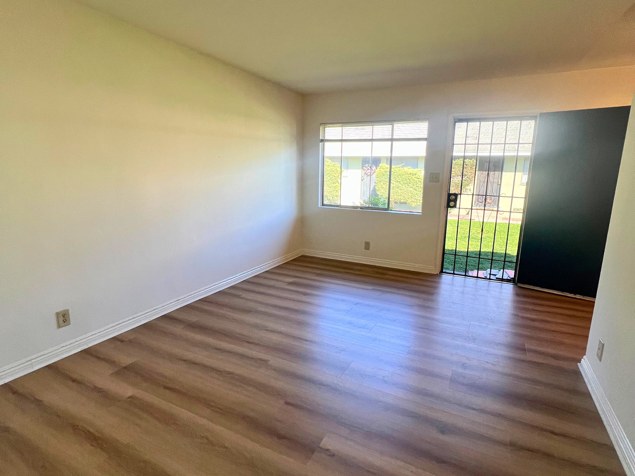 1426-1438 W. Summit St. Long Beach, CA 90810 - Photo 2 of 5