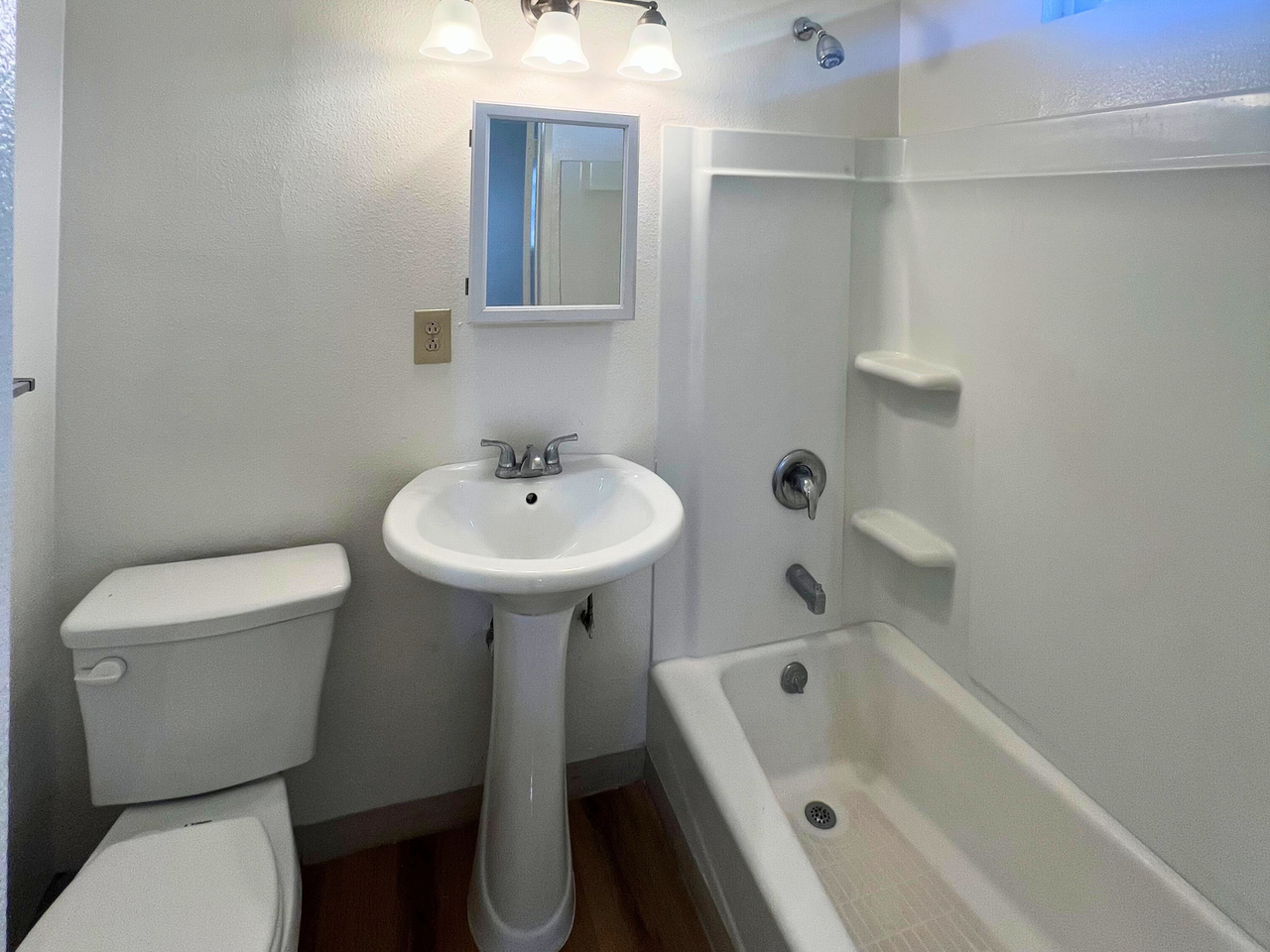 1426-1438 W. Summit St. Long Beach, CA 90810 - Photo 4 of 5