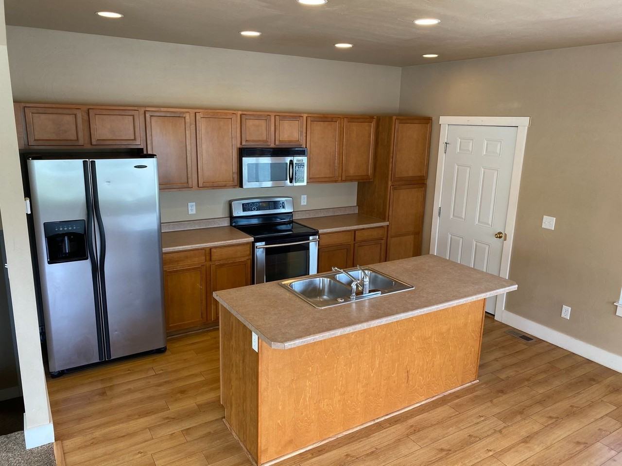 1893 Brisk Ct - Photo 2 of 15