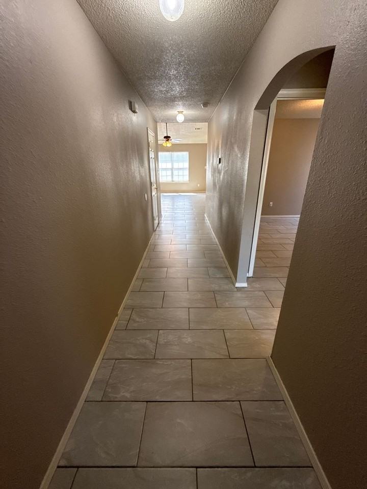 3810 Owen St - Photo 2 of 13