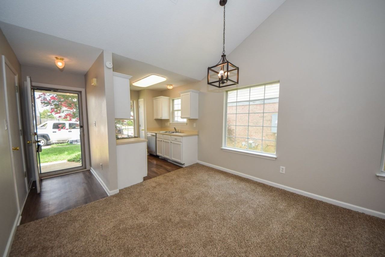 7949 Marsha Woods Dr - Photo 2 of 21