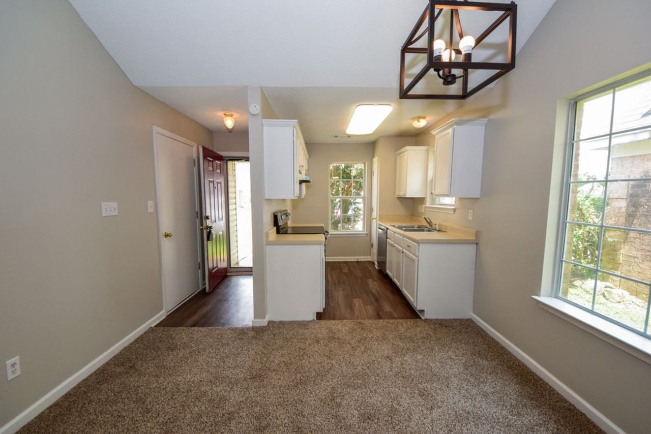 7949 Marsha Woods Dr - Photo 3 of 21