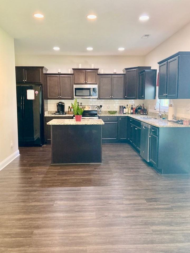 879 Stormy Gale Ln - Photo 6 of 24