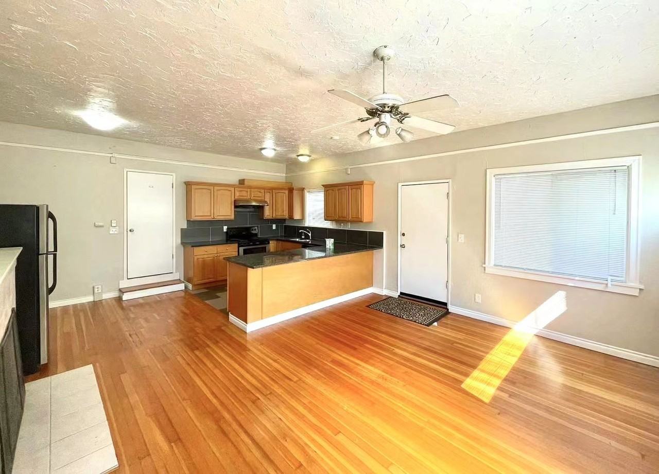 852 NE 57th St - Photo 2 of 13