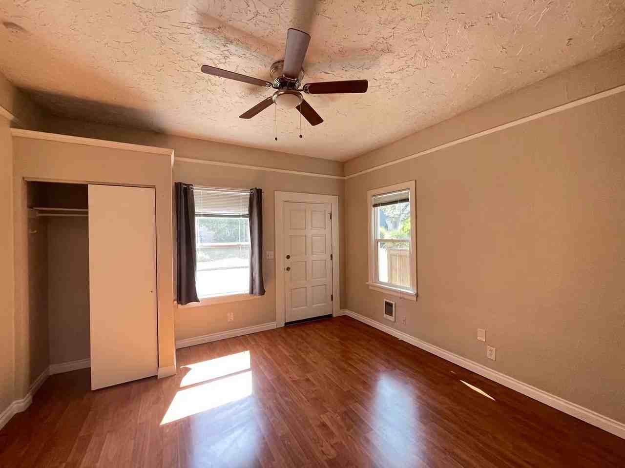852 NE 57th St - Photo 4 of 13